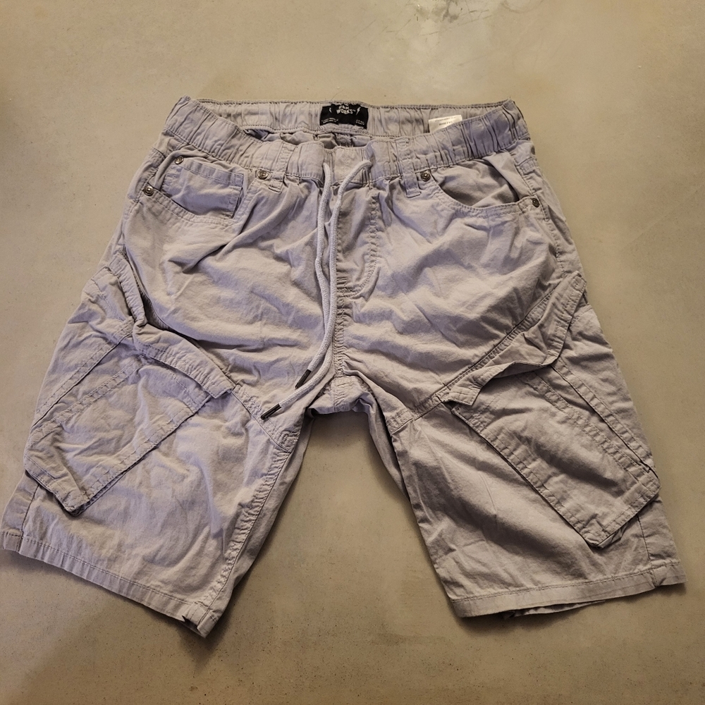 Men's Grey Cargo Shorts With slanted Pockets size 30